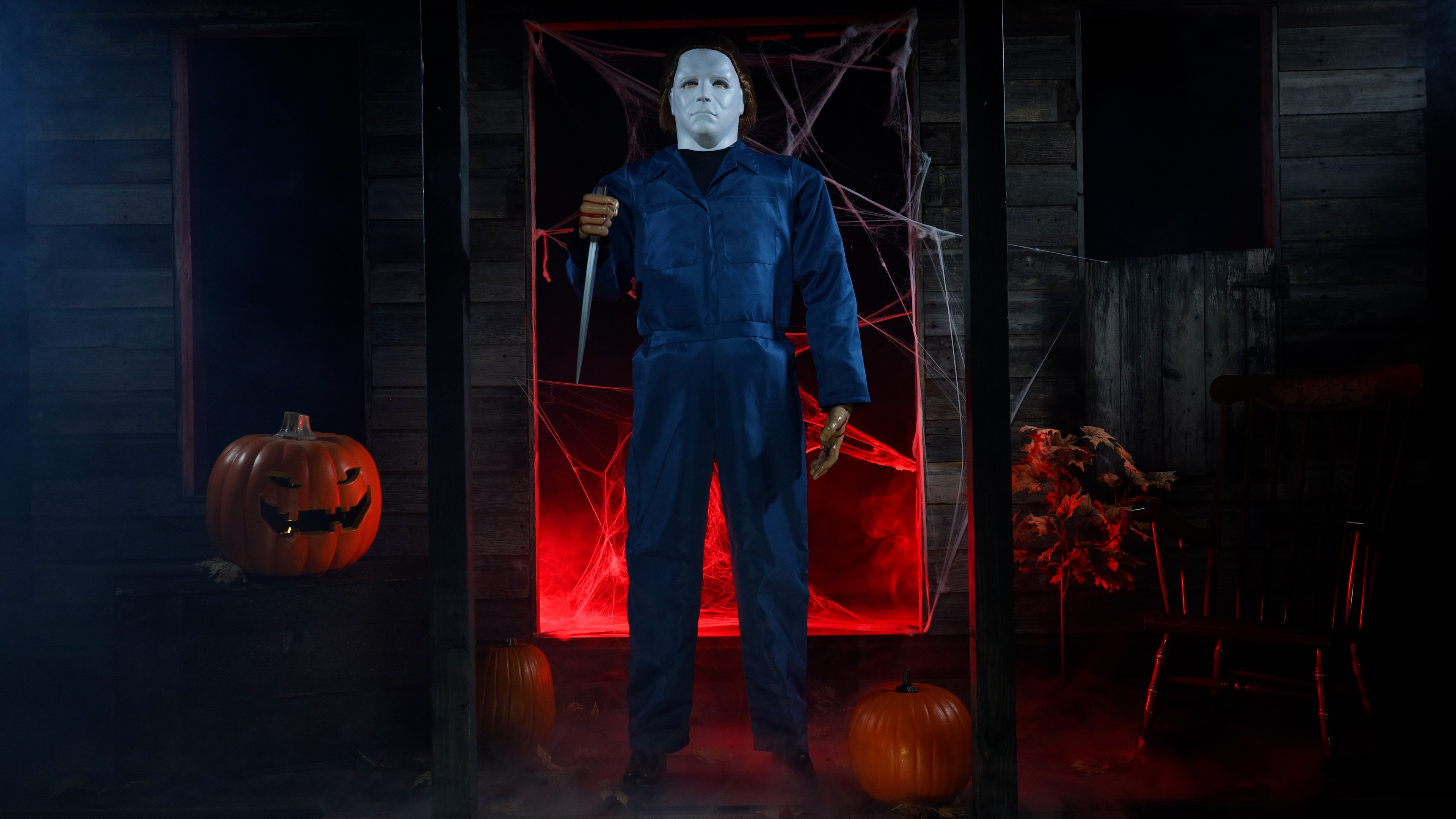 With lifelike movements, this frightening Michael Myers Animatronic Halloween Decoration brings the terror of Haddonfield to life in your home or yard.